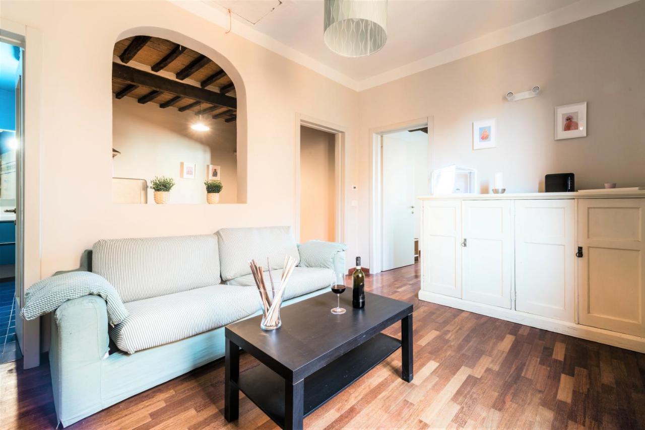 Hostly - La Pera Suite Apartment - 2 Bedrooms, Full Center Пиза Экстерьер фото