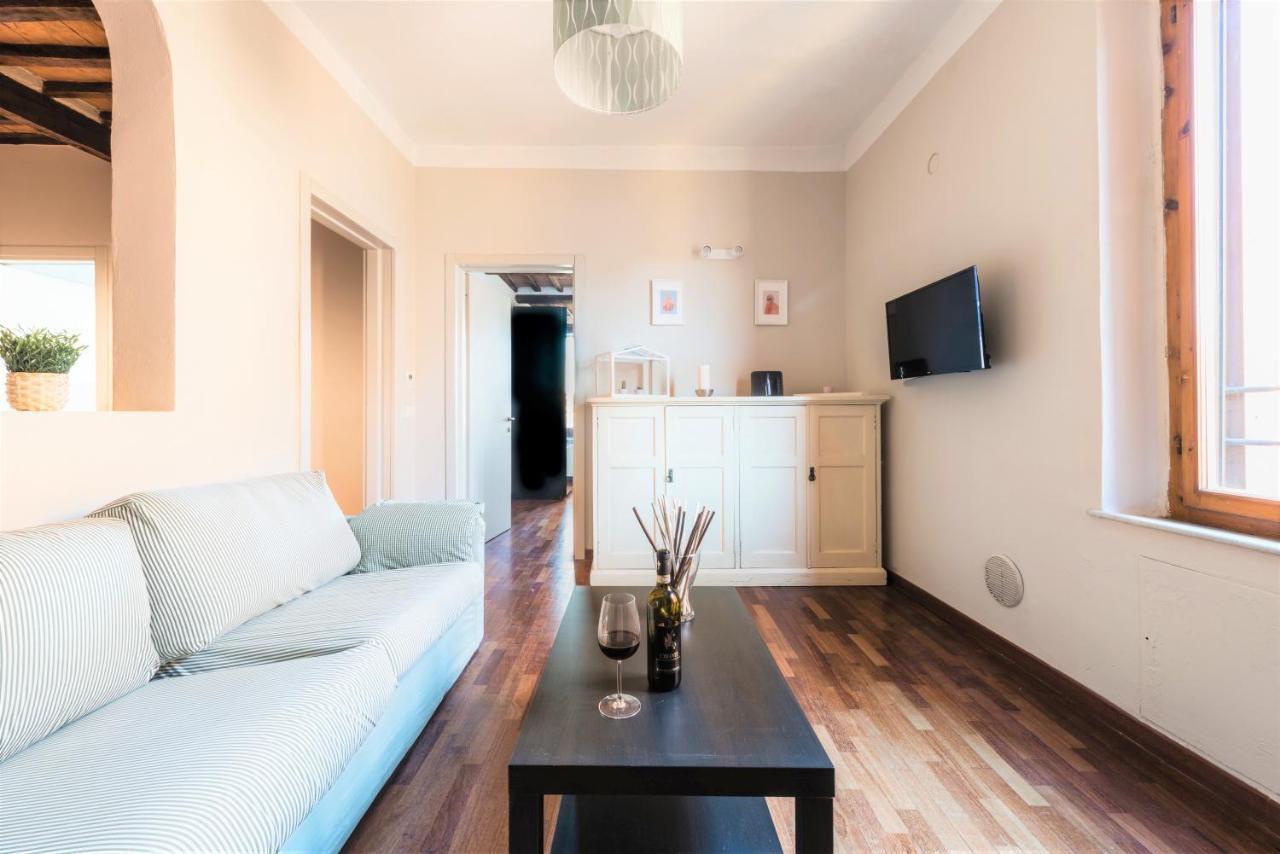 Hostly - La Pera Suite Apartment - 2 Bedrooms, Full Center Пиза Экстерьер фото