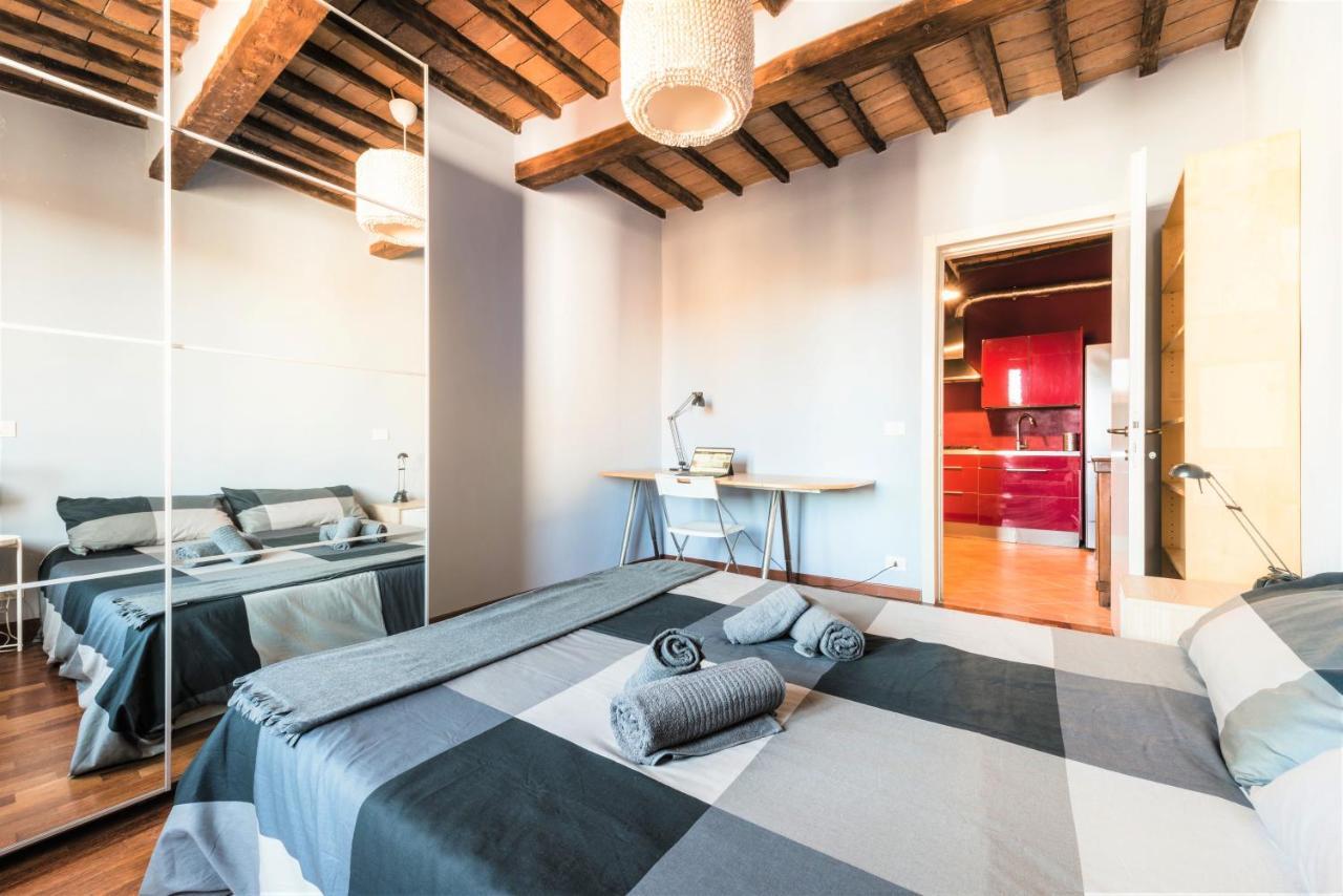 Hostly - La Pera Suite Apartment - 2 Bedrooms, Full Center Пиза Экстерьер фото