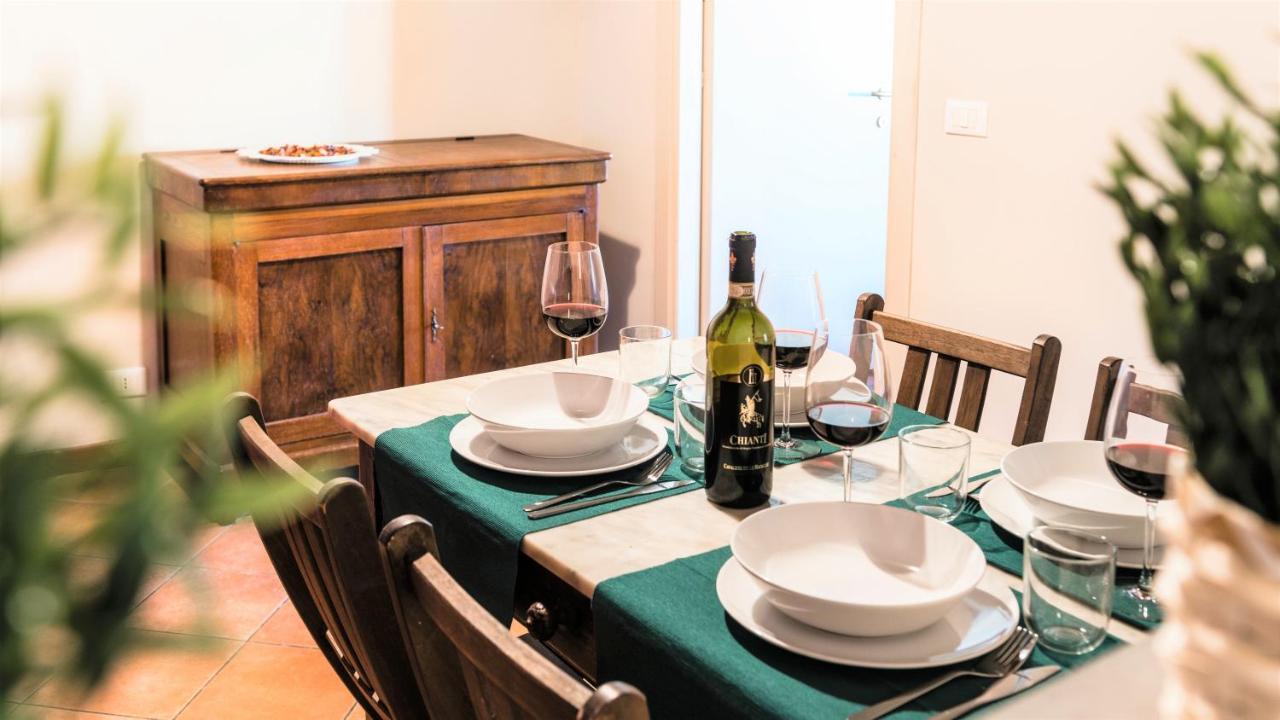Hostly - La Pera Suite Apartment - 2 Bedrooms, Full Center Пиза Экстерьер фото